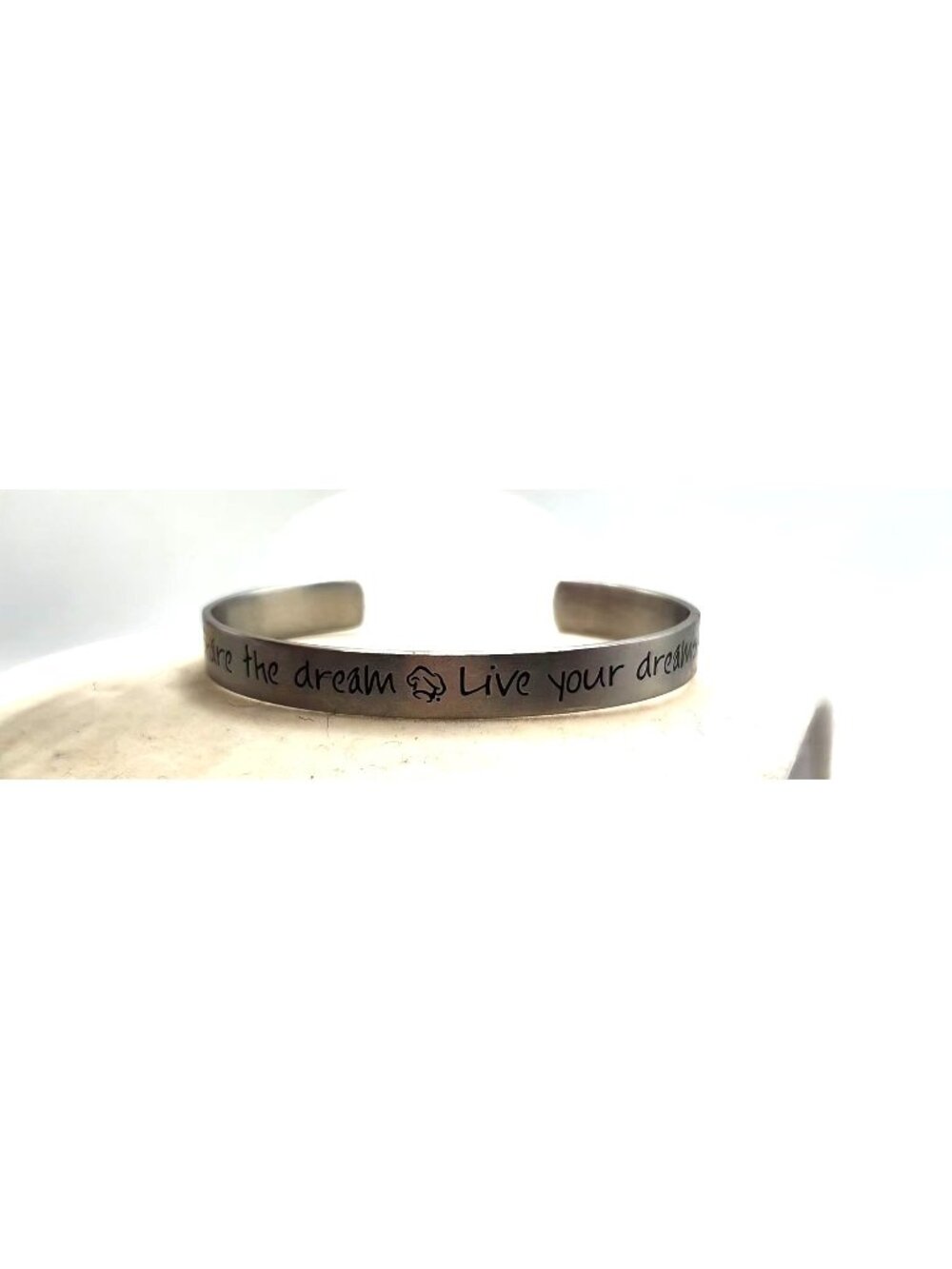 Engraved Stainless Steel Bracelet With Inspirational Quote "Share The Dream Live